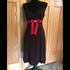 ❤️Black with red polka dots. Peekaboo lace hem, sz M